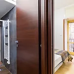 Al Borgo Orefici Apartment By Wonderful Italy